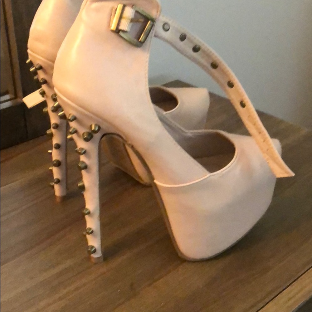 Nude platform heels